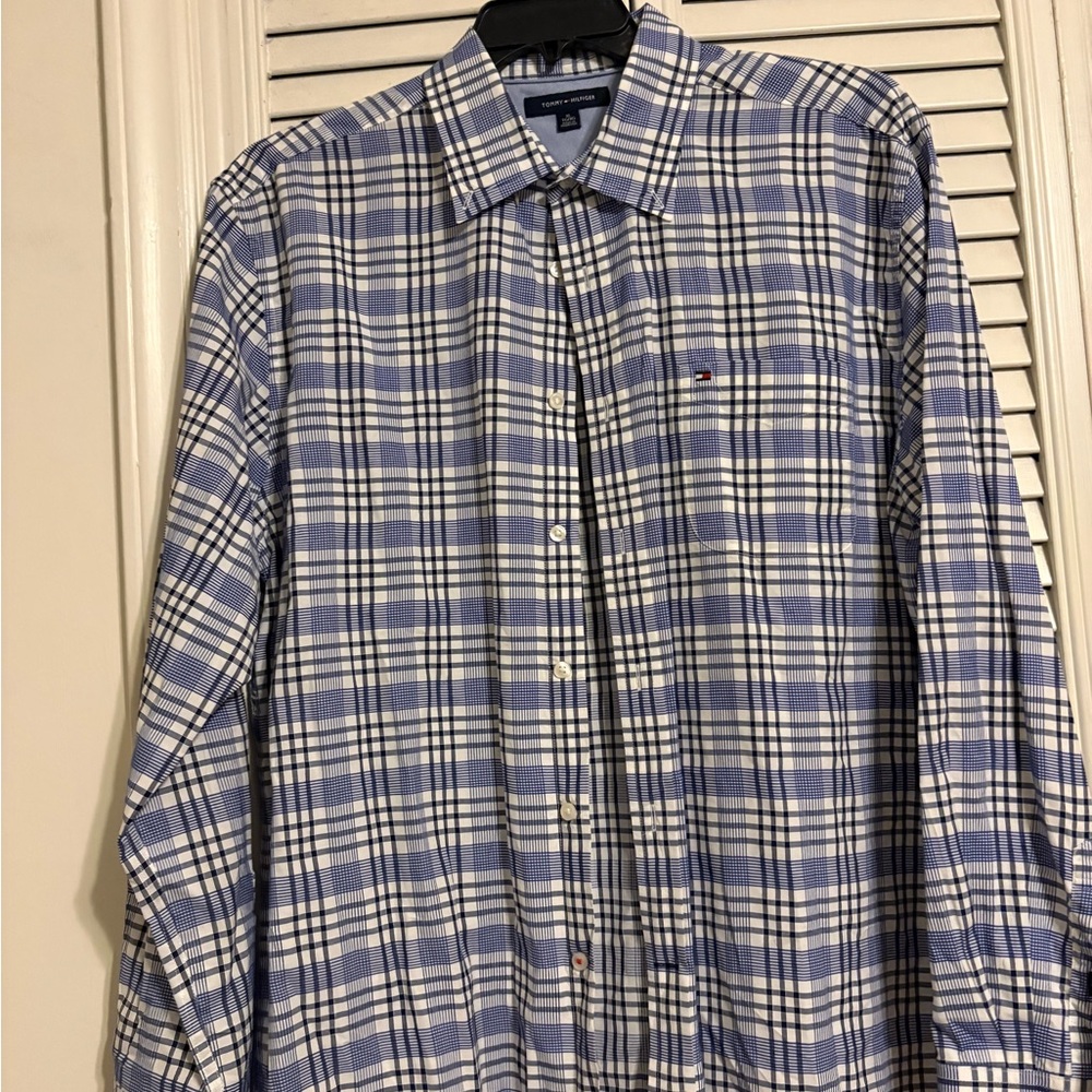 Tommy Hilfiger Men's Blue and White Checkered Shirt size xl